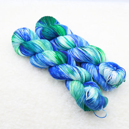 Woolly Adventures handgeverfd wol merino sock sneeuwgeverfd groen blauw