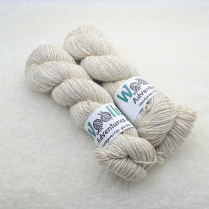 Woolly Adventures handgeverfd wol zijde linnen ongeverfd boven 