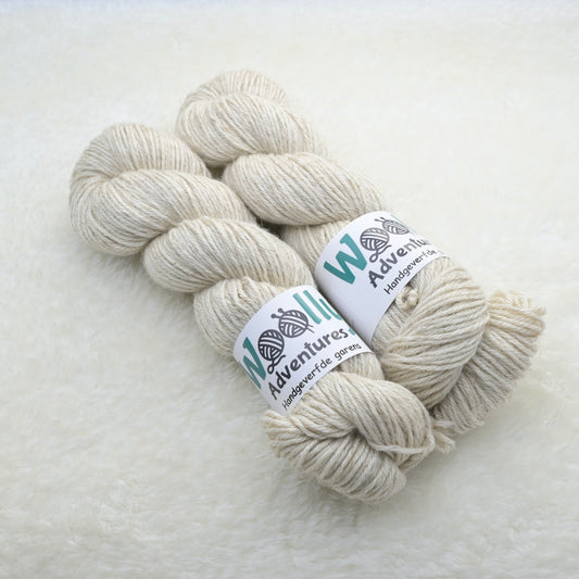 Woolly Adventures handgeverfd wol zijde linnen ongeverfd boven 