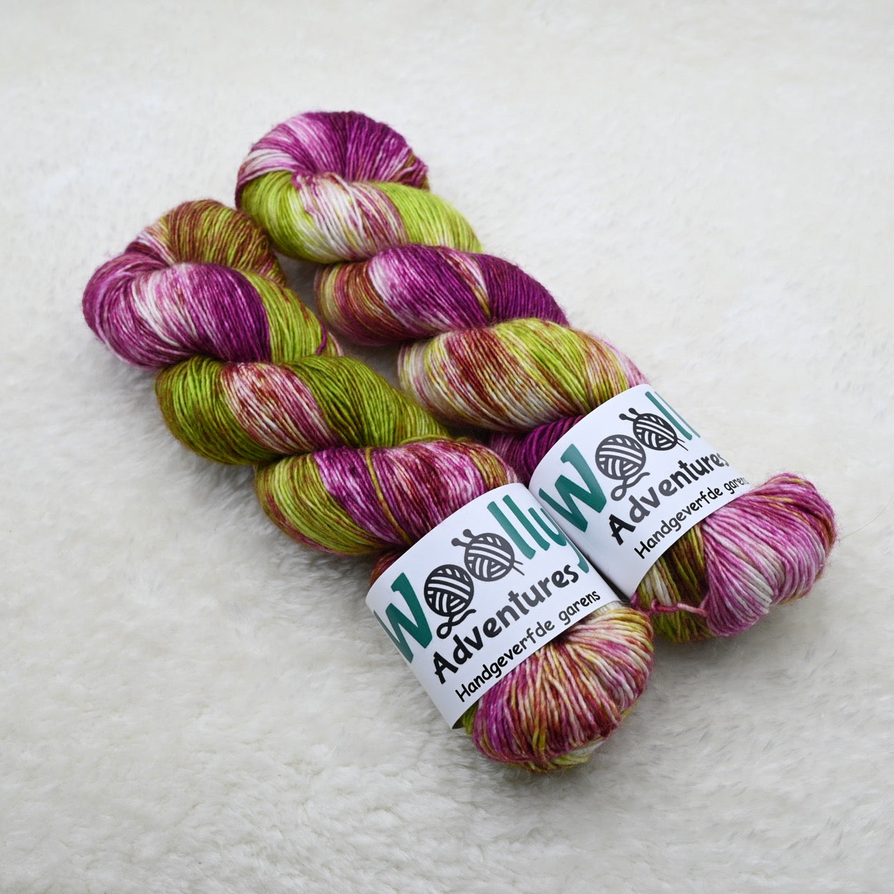 Woolly Adventures handgeverfd merino single garen - heide