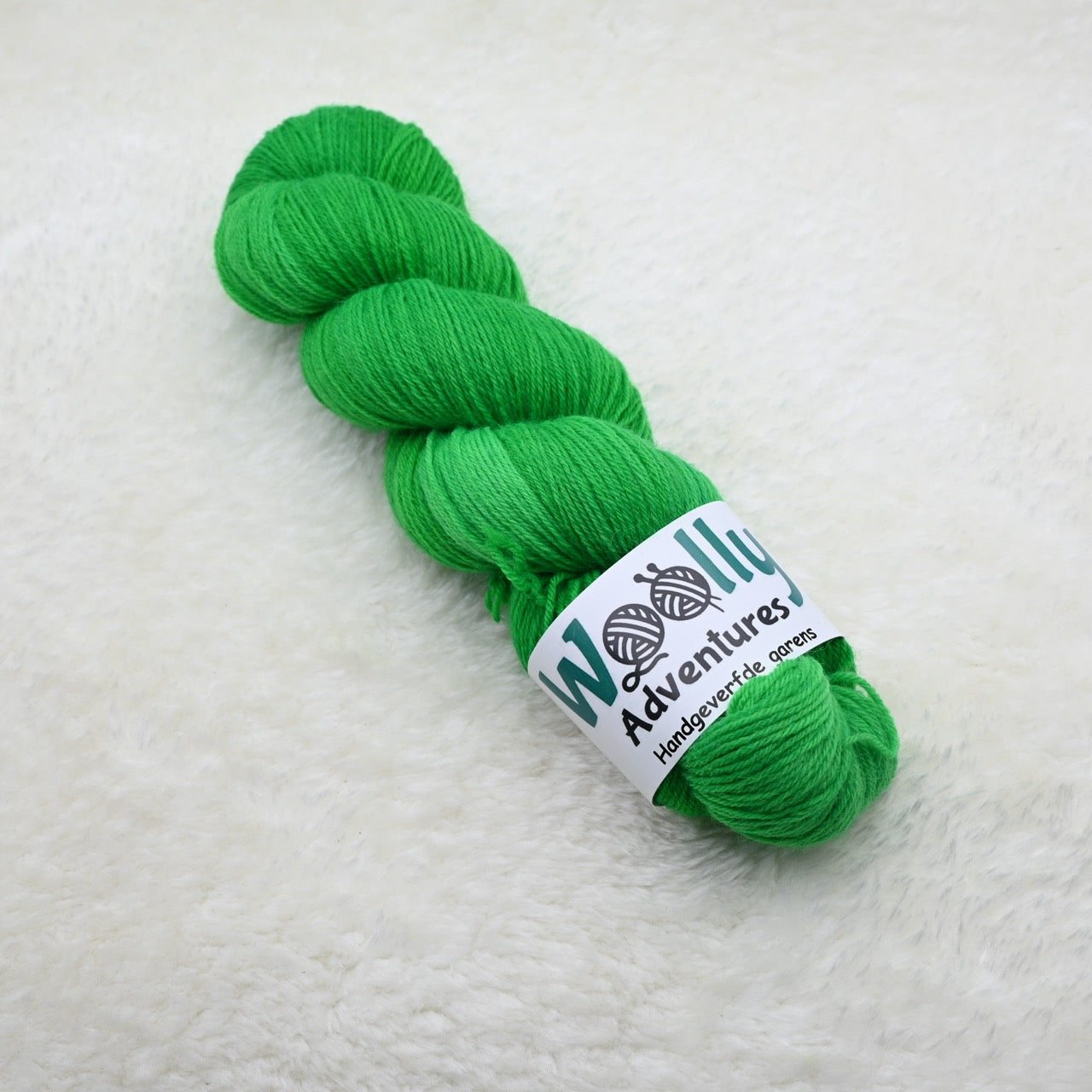 Woolly Adventures handgeverfd peruvian highland garen - het goede groen