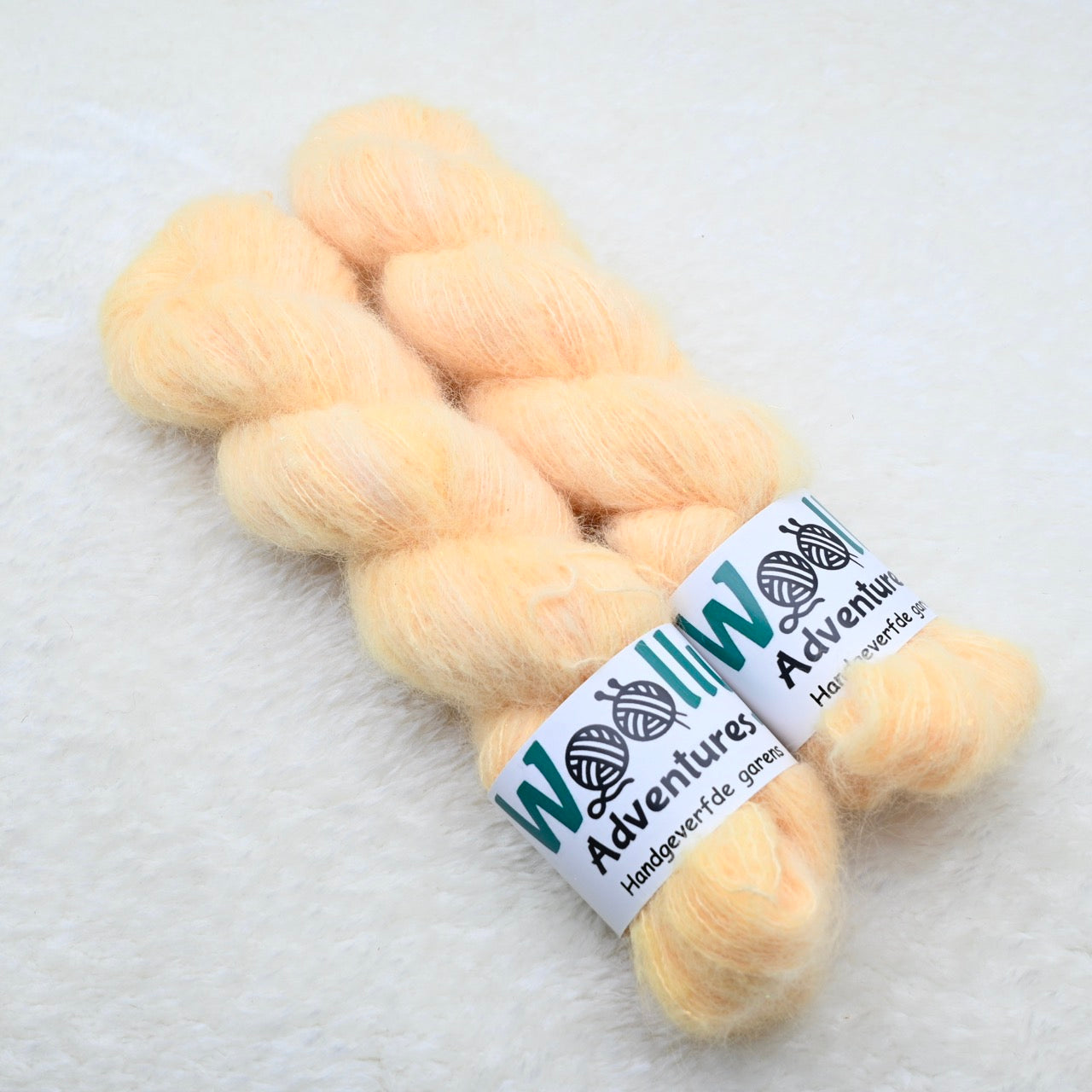 Sparkle Cloud 'BUTTERCREAM'
